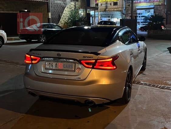 نيسان ماكسيما